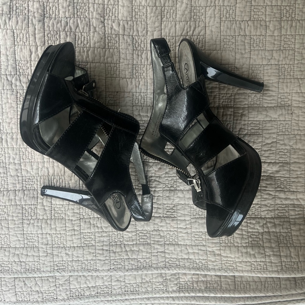 Black Cutout High Heel Sandals With Zipper Hardware